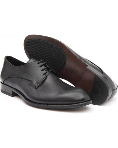 BAERCHI BLUCHER LISO NEGRO