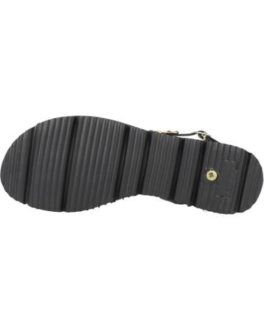 CARYATIS SANDALIAS CARYATIS 671607C CON ADORNOS METÁLICOS BLCKGLD