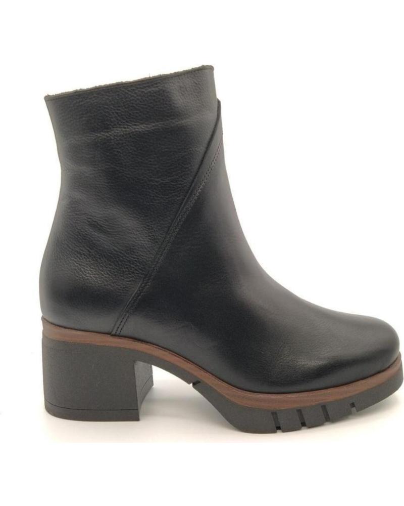 PAULA URBAN BOTIN 11-1140 NEGRO