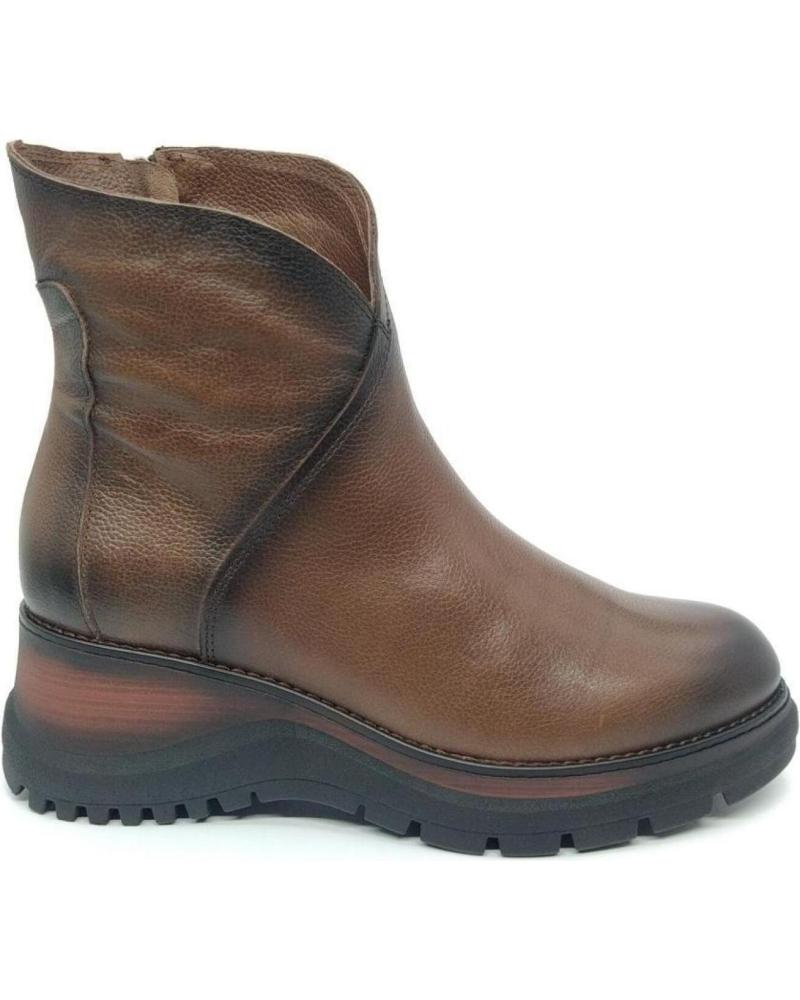 PAULA URBAN BOTIN 23-1222 MARRON MARRóN