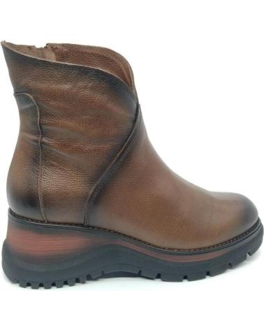PAULA URBAN BOTIN 23-1222 MARRON MARRóN
