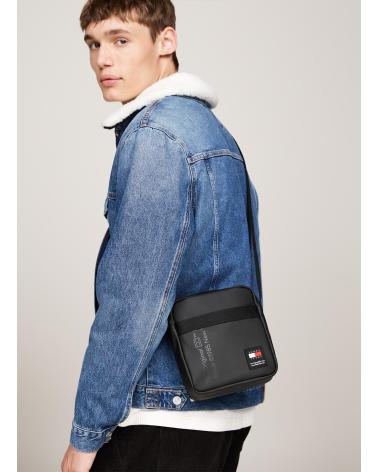Startseite-TOMMY-HILFIGER-TJM-DAILY-REPORTER-NEGRO