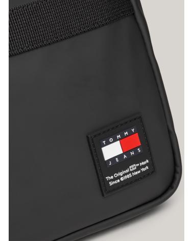 Startseite-TOMMY-HILFIGER-TJM-DAILY-REPORTER-NEGRO