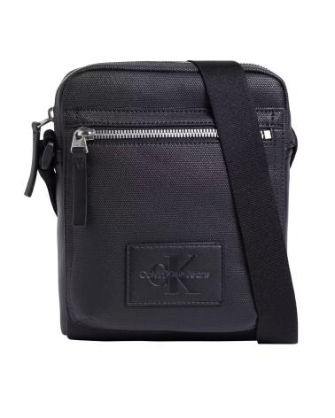 CALVIN KLEIN COATED REPORTER18 CROSSBODY BAG BLACK NEGRO
