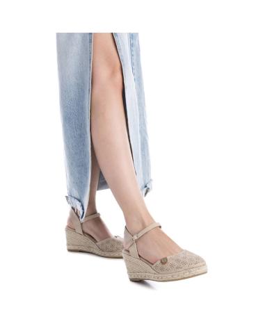 Sandalias de Mujer REFRESH CUNAS DE ESPARTO MD172639 PARA MUJER EN COLOR BEIGE
