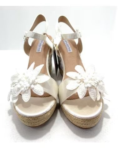 PONNY ESPARDENAS NOVIA FLORES CUNA ALTA BLANCO