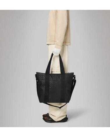 RAINS BOLSOS HOMBRE MODELO TOTE BAG MINI COLOR NEGRO HOUSE