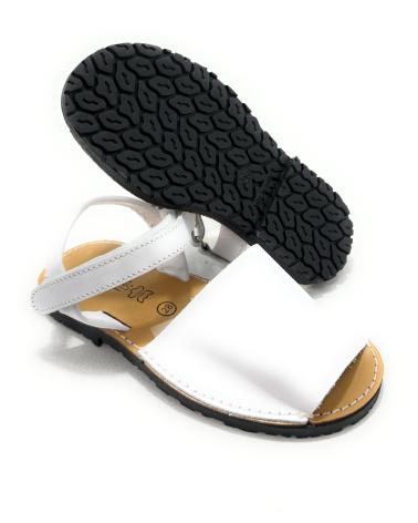 MENORQUINAS CHIC VISION DE PIEL BLANCA CON CIERRE ADHERENTE BLANCO