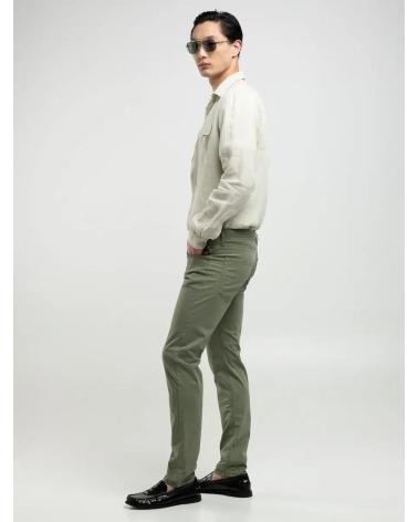 PANTALON REPLAY DROIT EN SERGE VERT - MODÈLE MF972 VERDE