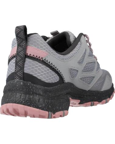 SKECHERS ZAPATILLAS DE TREKKING EN PARA MUJER GRIS