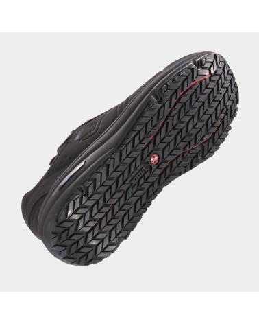 ZAPATILLAS JOMA IRON MEN 2401 NEGRO NEGRO