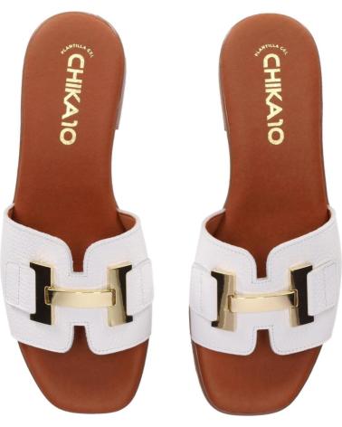 CHIKA10 ST FIORE 5605 WHITE FLAT SANDALS WITH DECORATIVE BUCKLE BLANCO-WHITE