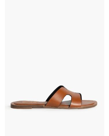 SANDALO PIATTO KESLEM M5470 IN CUOIO MARRONE CUERO