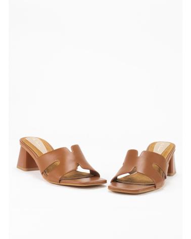 KESLEM SANDALETTE AUS BRAUNEM LEDER CUERO