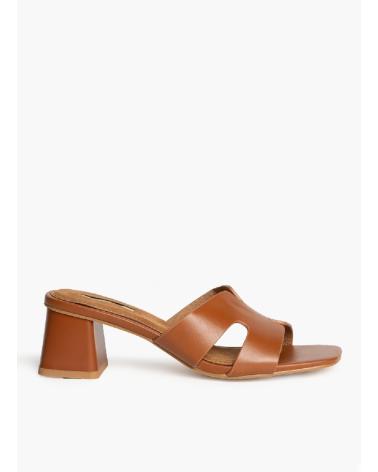 KESLEM SANDALETTE AUS BRAUNEM LEDER CUERO