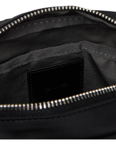 CALVIN KLEIN BANDOLERA SLEEK NYLON REPORTER NEGRO