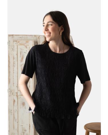 YERSE T-SHIRT NOIR À MANCHES COURTES AVEC FRONCES DEVANT | MODÈLE 42036037 NEGRO