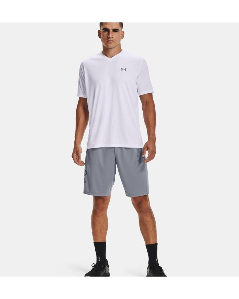 UNDER ARMOUR PANTALON CORTO EN COLOR GRIS