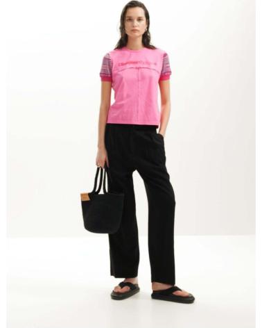 Inicio-DESIGUAL-CAMISETAS-Y-POLOS-EN-COLOR-PARA-MUJER-ROSA
