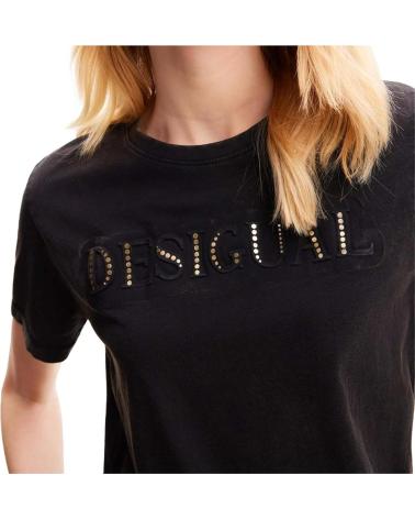 CAMISETA DESIGUAL NEGRA CON LOGO TEXTURIZADO NEGRO