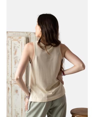 YERSE - 42510003 - TOP CON BOTONES Y ESCOTE REDONDO - MUJER BEIGE