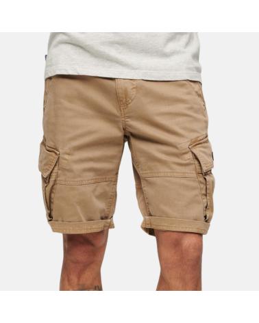 SUPERDRY PANTALON CORTO EN COLOR VERDE