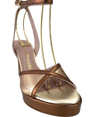 PEDRO MIRALLES 17204: SANDALIA DE TACÓN FINO EN TONO DORADO AMARILLO