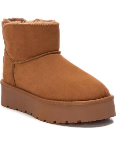 BOTIM BAIXO XTI 142197 FEMININO CAMEL COM PLATAFORMA E FORRO INTERIOR CAMEL