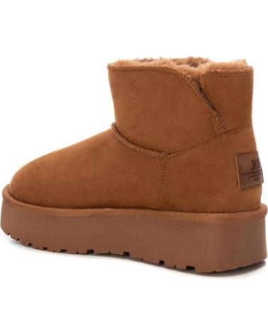 BOTIM BAIXO XTI 142197 FEMININO CAMEL COM PLATAFORMA E FORRO INTERIOR CAMEL