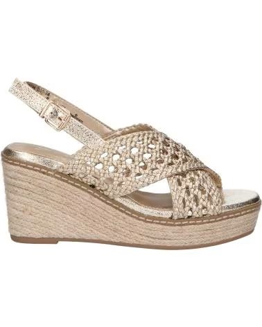 XTI 142746 GOLDENE KEILSANDALETTE AUS TEXTIL ORO