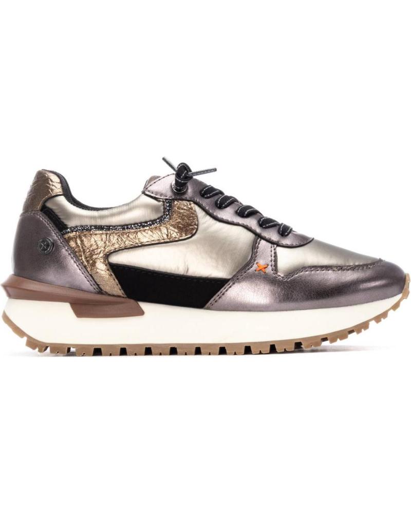 XTI 144485 BLEI | METALLISCHES DESIGN UND URBANER KOMFORT PLOMO