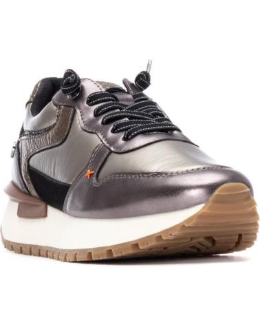 XTI 144485 BLEI | METALLISCHES DESIGN UND URBANER KOMFORT PLOMO