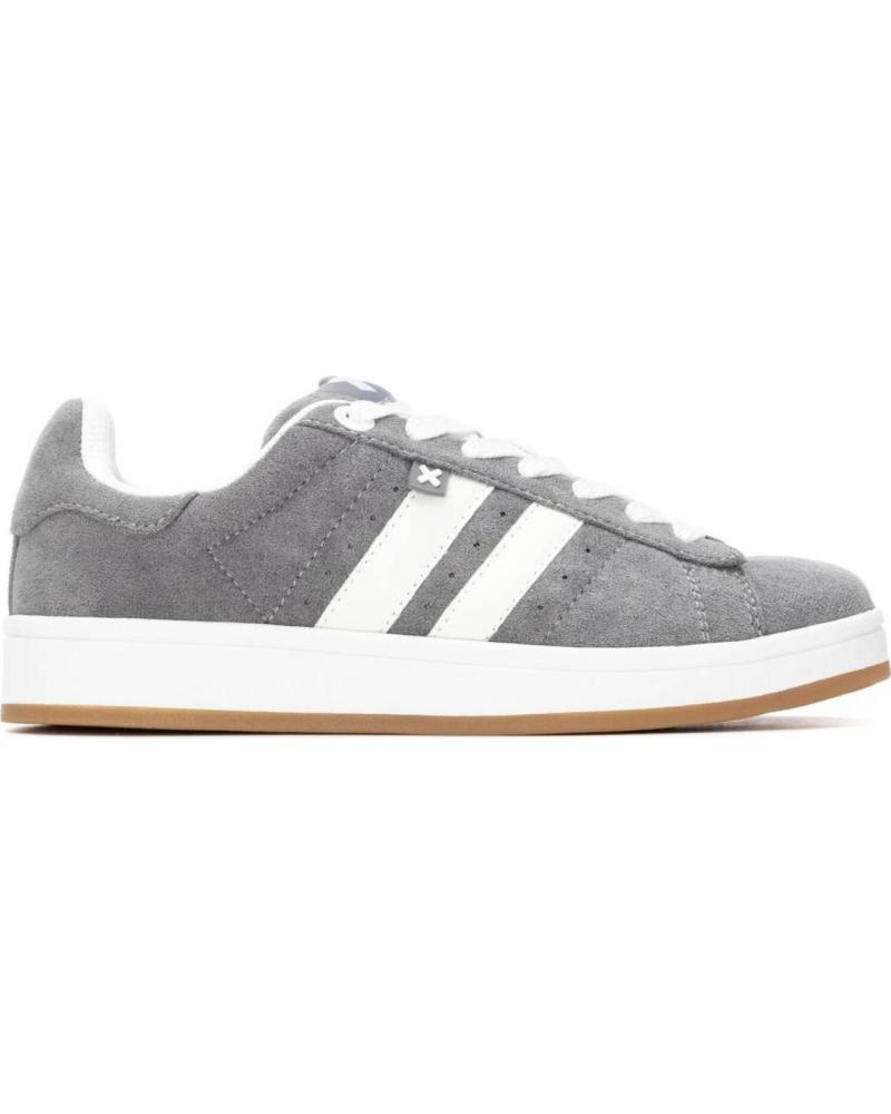 XTI 144545 FREIZEITSCHUHE GRAU MIT WEISSEN SEITENSTREIFEN GRIS