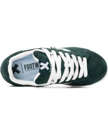 XTI 144545 FREIZEITSCHUHE GRÜN MIT WEISSEN SEITENSTREIFEN VERDE