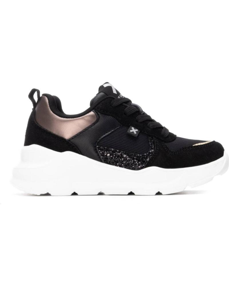 ZAPATILLAS XTI 151394 NEGRAS | DISEÑO CASUAL MODERNO NEGRO