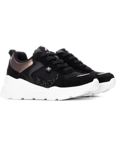 ZAPATILLAS XTI 151394 NEGRAS | DISEÑO CASUAL MODERNO NEGRO