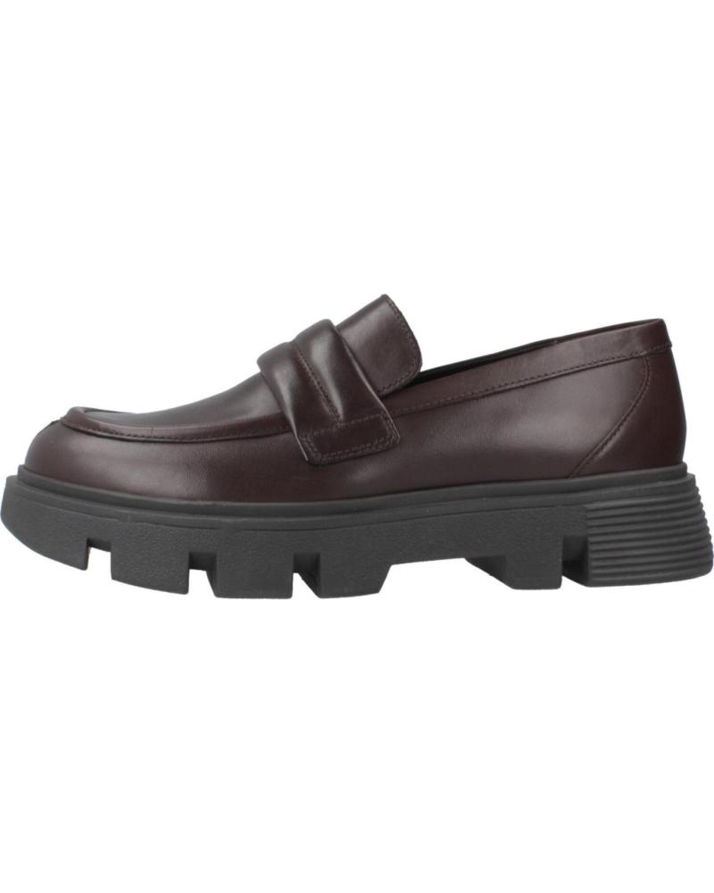 MOCASINES GEOX D VILDE C6024 DE PIEL MARRÓN CON SUELA TRACK C6024