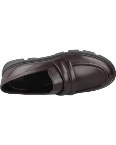 MOCASINES GEOX D VILDE C6024 DE PIEL MARRÓN CON SUELA TRACK C6024