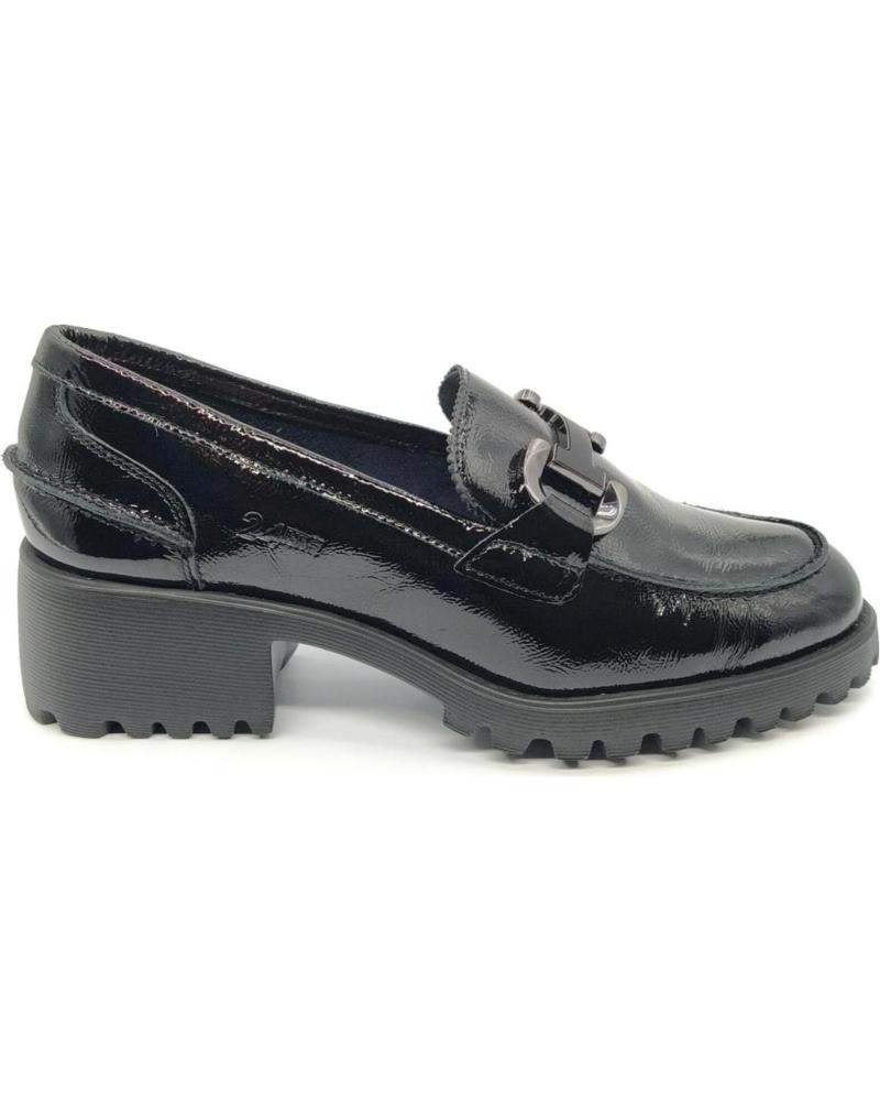 MOCASSINS EN CUIR VERNI NOIRS 24 HORAS MODÈLE 26230 NEGRO