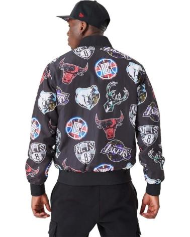 GIACCA BOMBER NEW ERA NBA ALL-OVER PRINT TEAM LOGO NERA DA UOMO NEGRO2