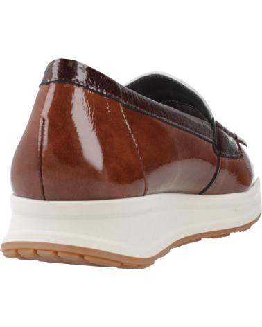 PITILLOS 10901P LOAFERS: ELEGANT BROWN PATENT LEATHER CROPED