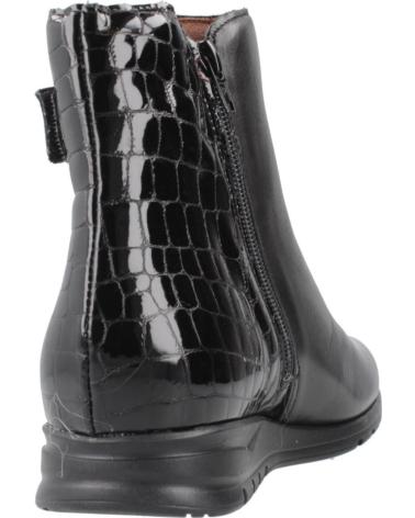PITILLOS 20204P ANKLE BOOTS: BLACK ELEGANCE WITH CROC DETAIL NEGRO