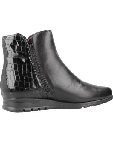 PITILLOS 20204P ANKLE BOOTS: BLACK ELEGANCE WITH CROC DETAIL NEGRO