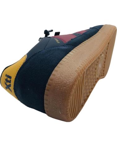 TÊNIS CASUAL XTI 144151 AZUL MARINHO COM DETALHES VERMELHOS E AMARELOS NAVY