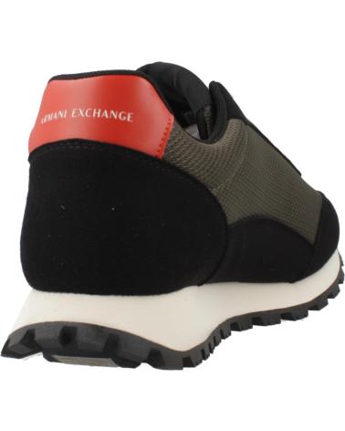 ZAPATILLAS ARMANI EXCHANGE XM001960 AF1938 NEGRAS CON DETALLES GRISES Y NARANJAS MZ257