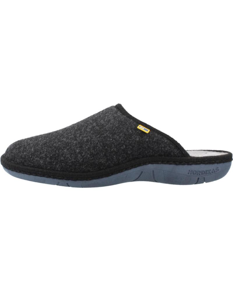 NORDIKAS MODEL 2630 BLACK SLIPPERS FOR MEN NEGRO