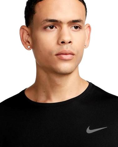 T-SHIRT SPORTIVA NIKE MILER DV9315 NERA NEGRO