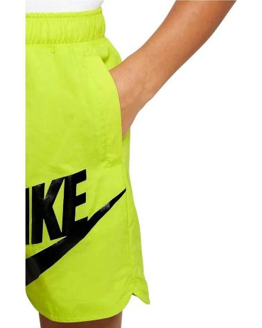 PANTALONCINI NIKE SPORTSWEAR DO6582 VERDI VERDE