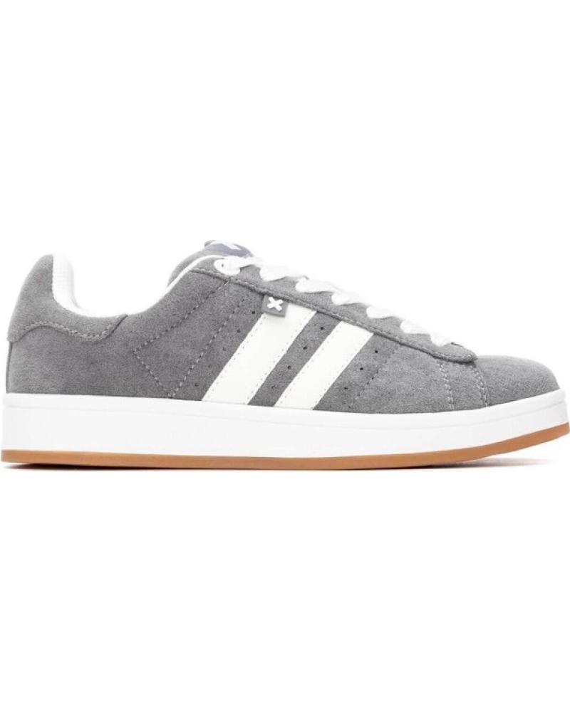XTI SNEAKER GRAU MIT WEISSEN STREIFEN GRIS