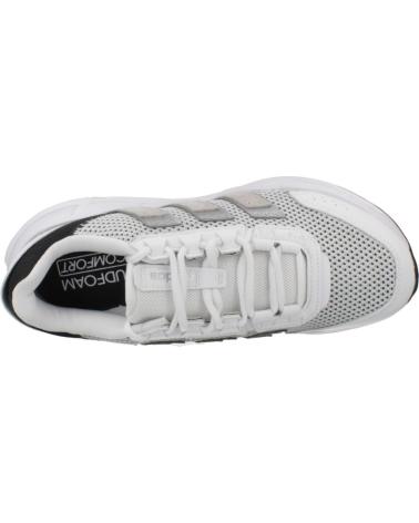 ADIDAS ASTRASTAR BLANC AVEC DÉTAILS GRIS ET NOIRS WHITE
